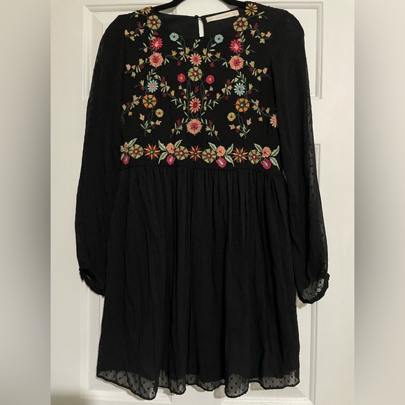 embroidered floral midi dress zara Zara Floral Midi Dress – Fashion Pov main image 0